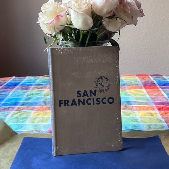 🌉 LOUIS VUITTON CITY GUIDE SAN FRANCISCO BOOK 🌉 NWT 🌉 - Picture 15 of 16